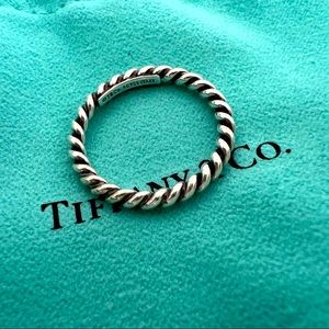 Tiffany & Co. Twist ring in sterling silver, size 6